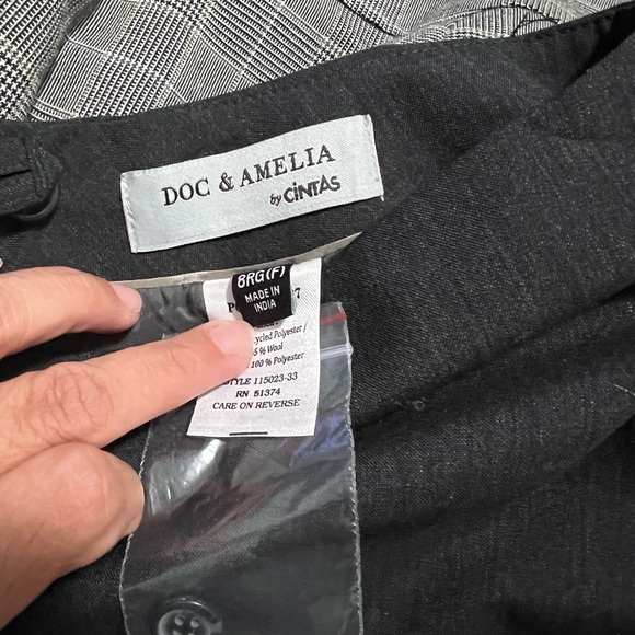 Doc & Amelia by Cintas 
size 8 - Picture 11 of 13